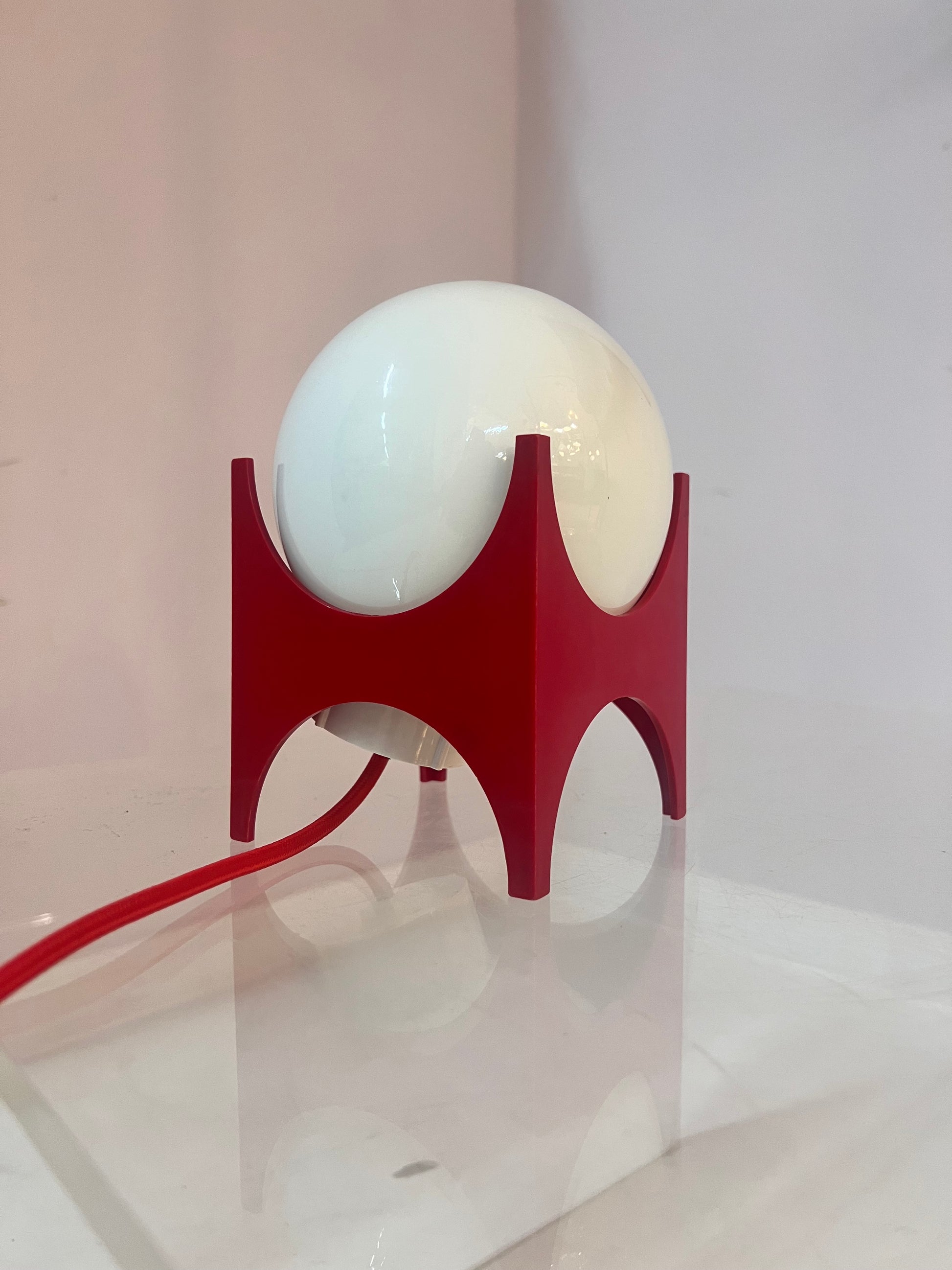 Tischlampe rot weiß von Richard Essig