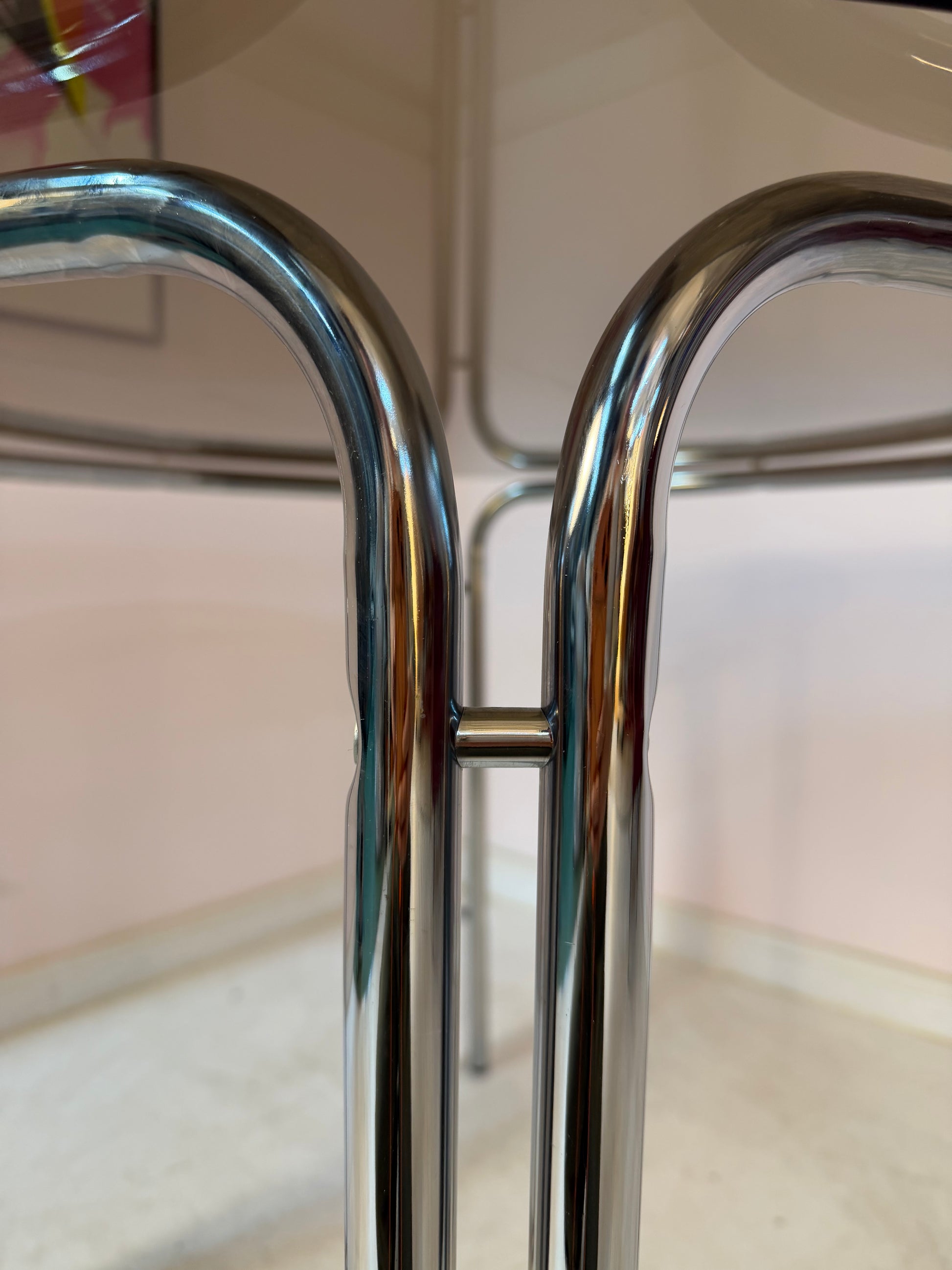 Esstisch Chrom und Rauchglas rund