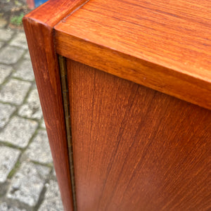 Kommodenschrank Teak mit Schloss aus Dänemark