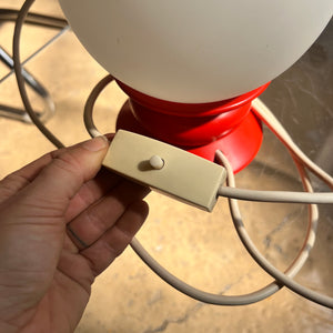 Tischlampe rot Opalglas von Temde