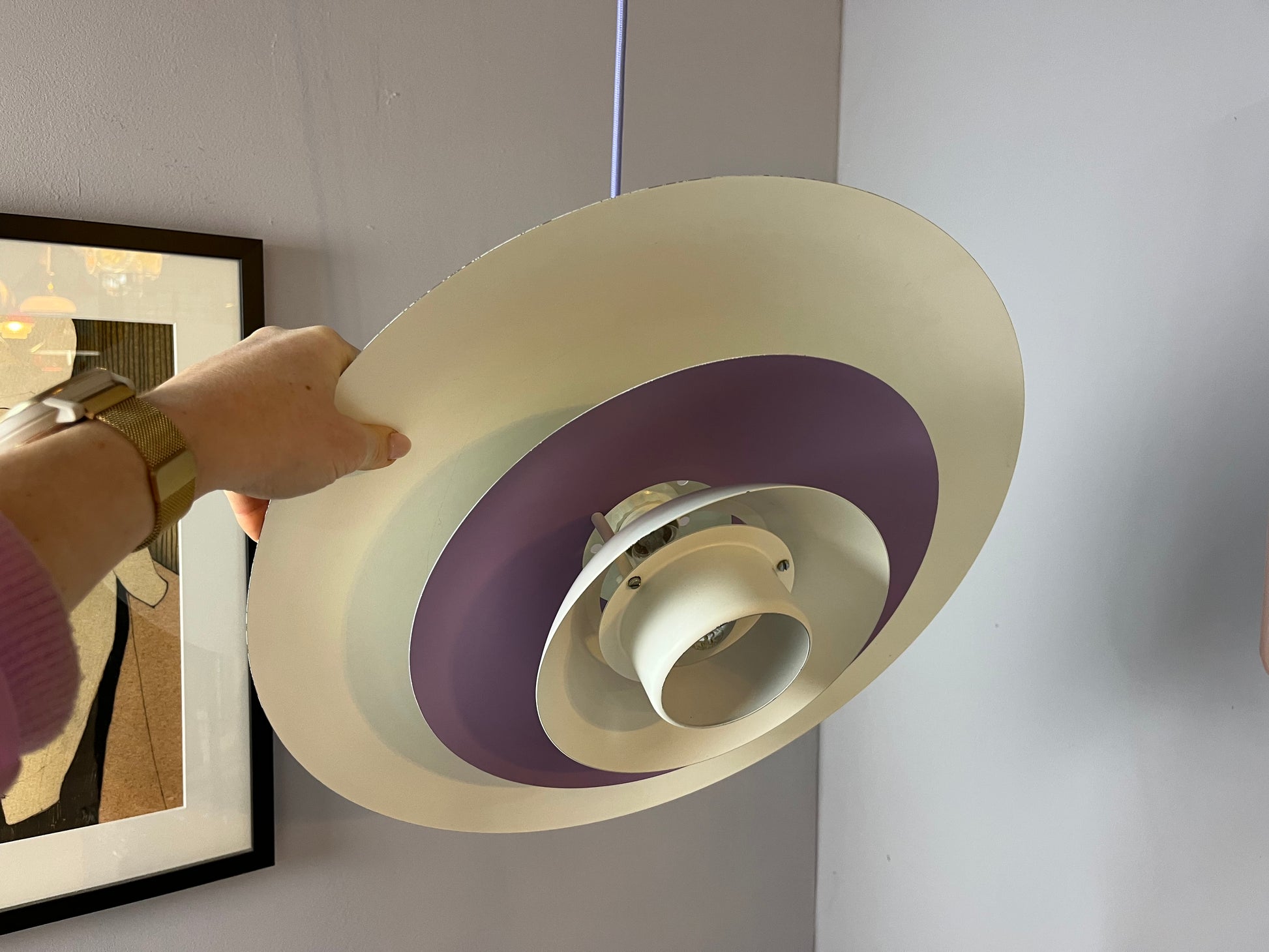 Lamellenlampe weiß lila von Formlight