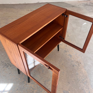 Kleine Vitrine Teak von H. W. Klein für Bramin