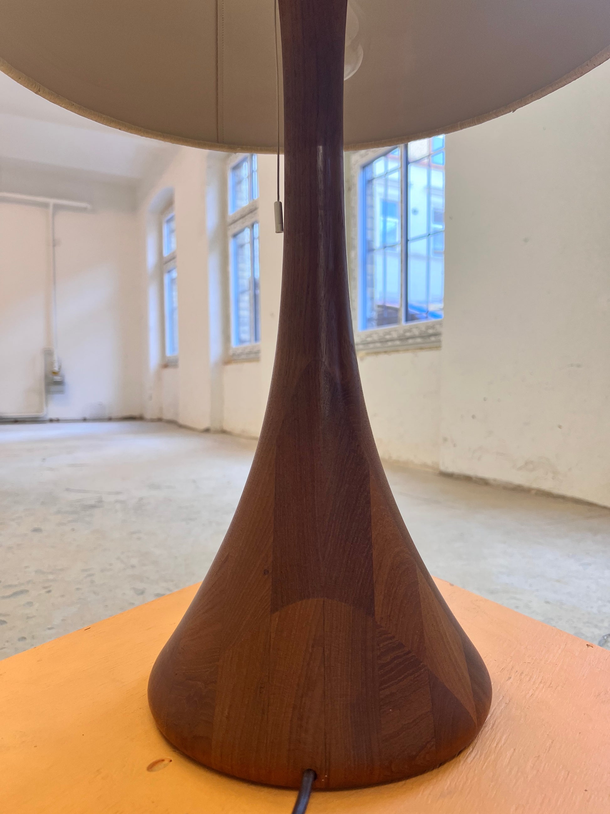 Tischlampe Teak & Rohseide von DOMUS