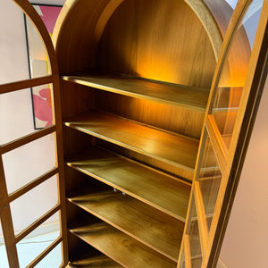 Rundbogen Vitrine Teak von Dyrlund