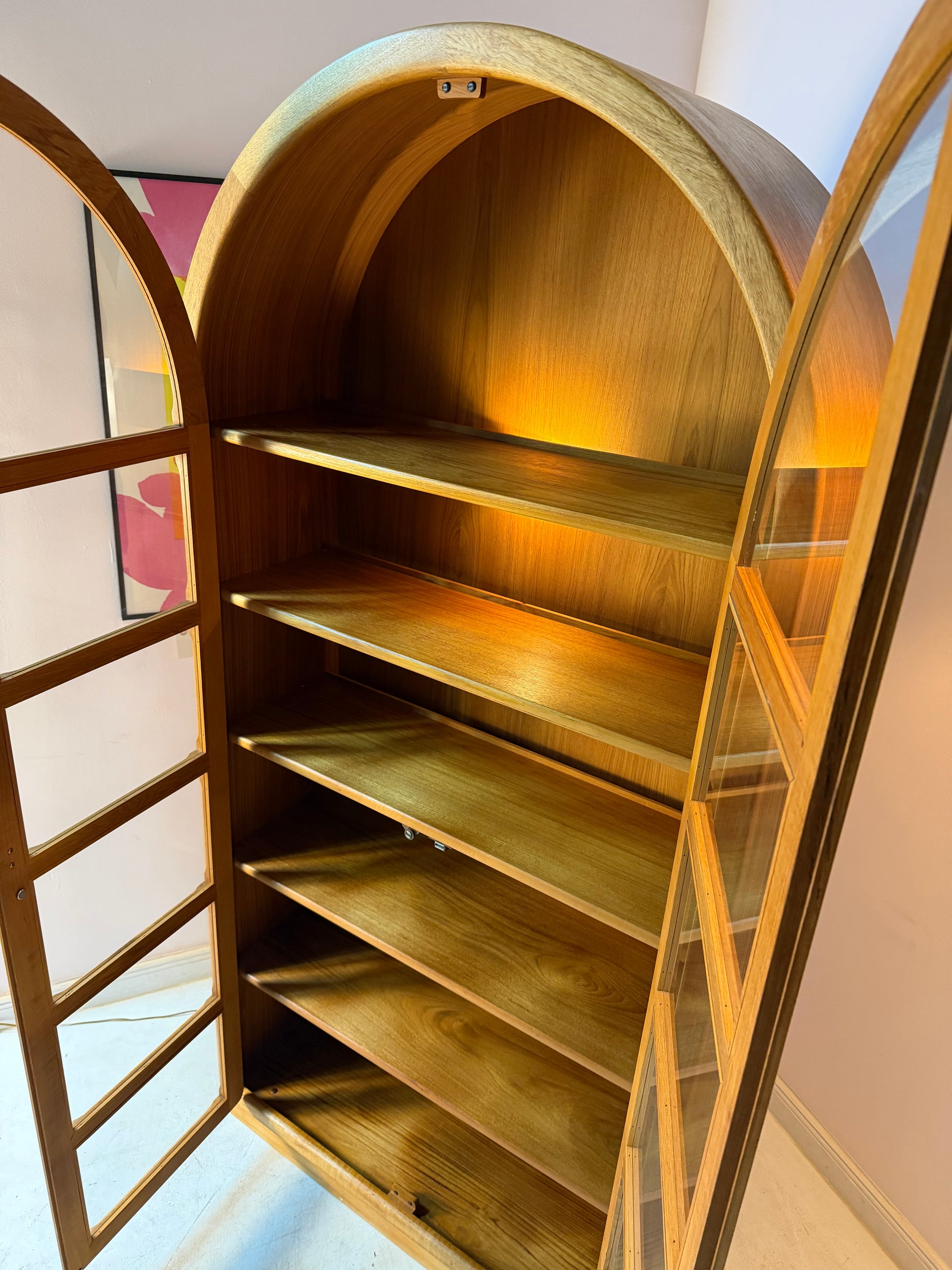 Rundbogen Vitrine Teak von Dyrlund