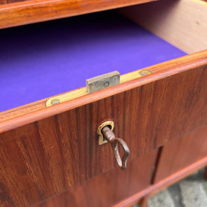 Highboard Teak mit Jalousietüren aus Dänemark