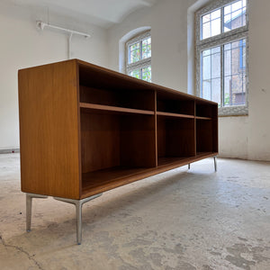 Sideboard Regal Nussbaum mit neuen Chromfüßen