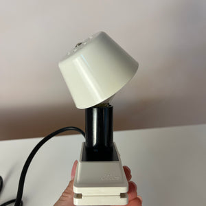Klemmlampe weiß mit Metallschirm von Elios