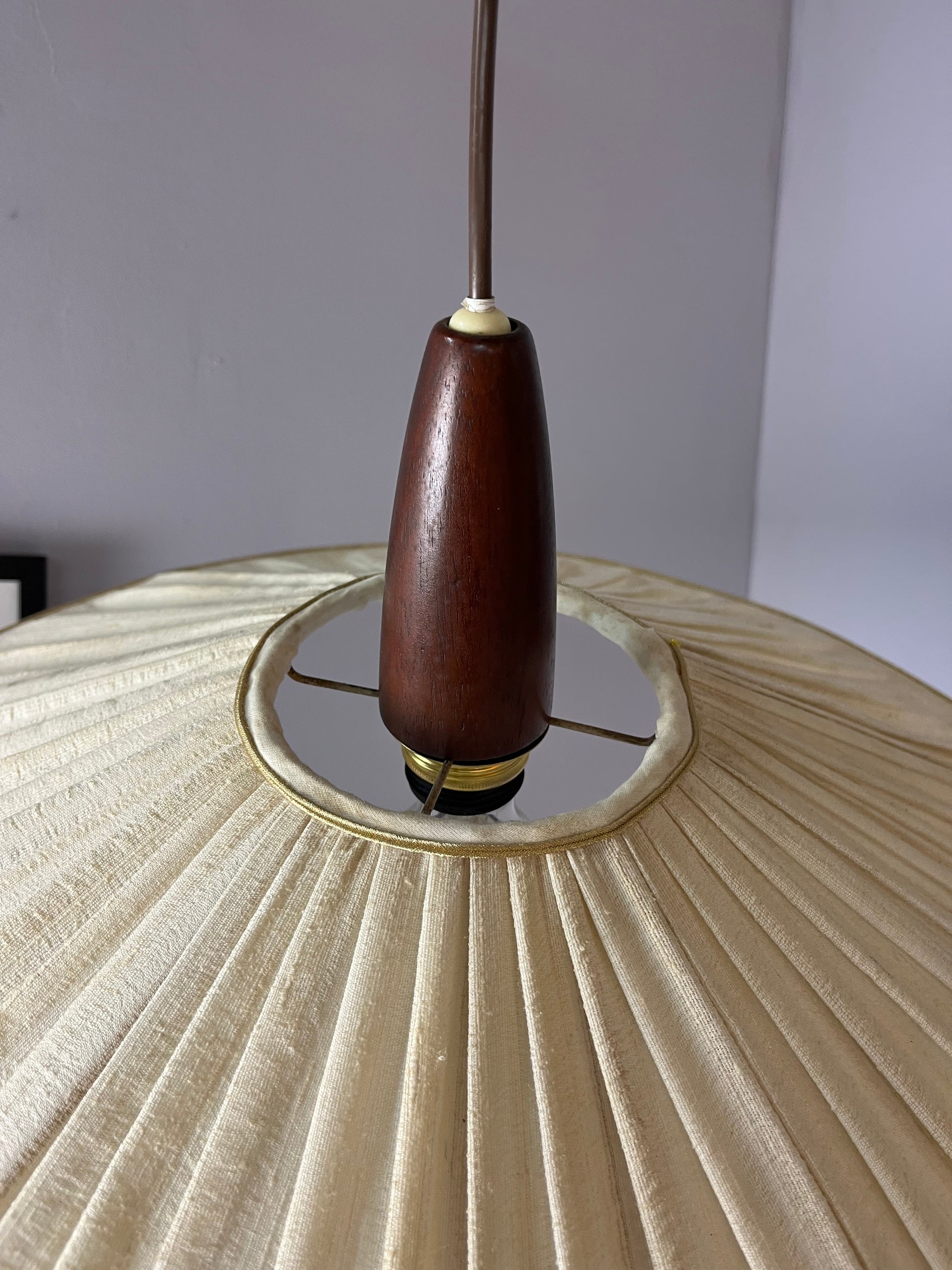 Hängelampe beige braun Teak von Temde