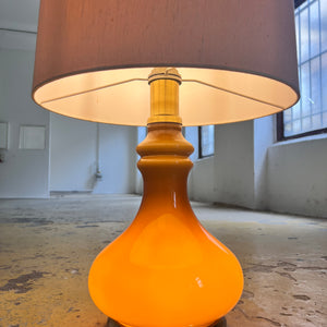 hohe Tischlampe Glas & Seide