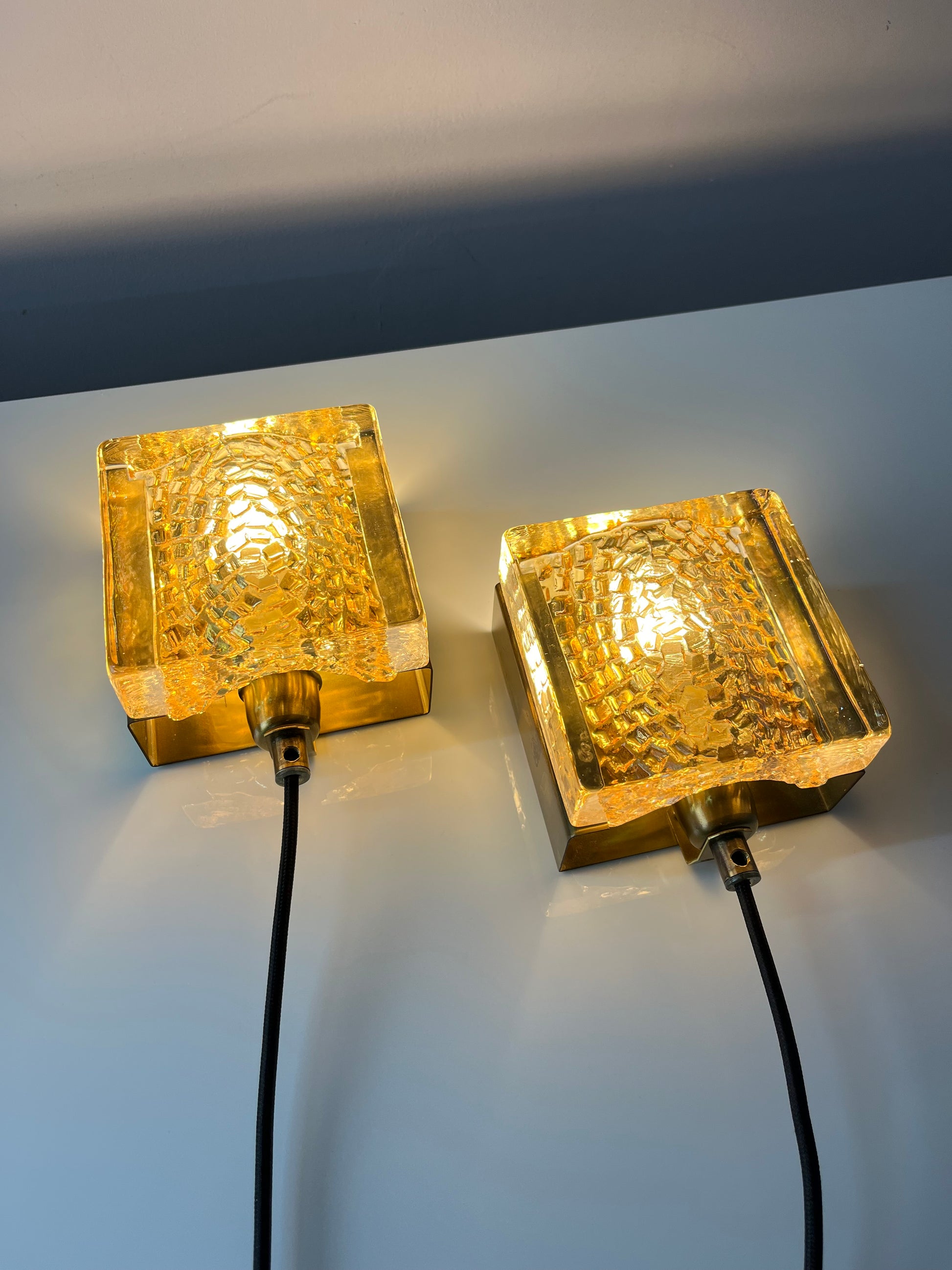 Set: 2x Wandlampe Kalmarlampet 17205 gold Messing Glas von Vitrika