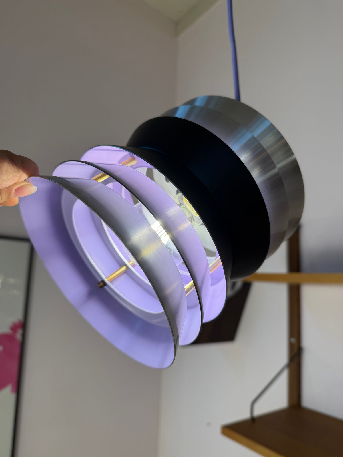 Lamellenlampe Trava silber schwarz lila von Carl Thore für Granhaga