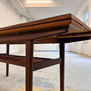 Ausziehbarer Couchtisch Teak mit Ablage