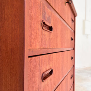 Kommode Teak mit Schloss aus Dänemark