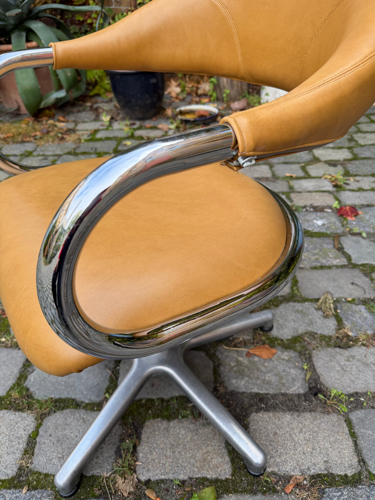 Drehstuhl Chrom Leder von Olymp