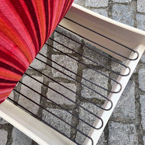 Sessel 70er pink gestreift