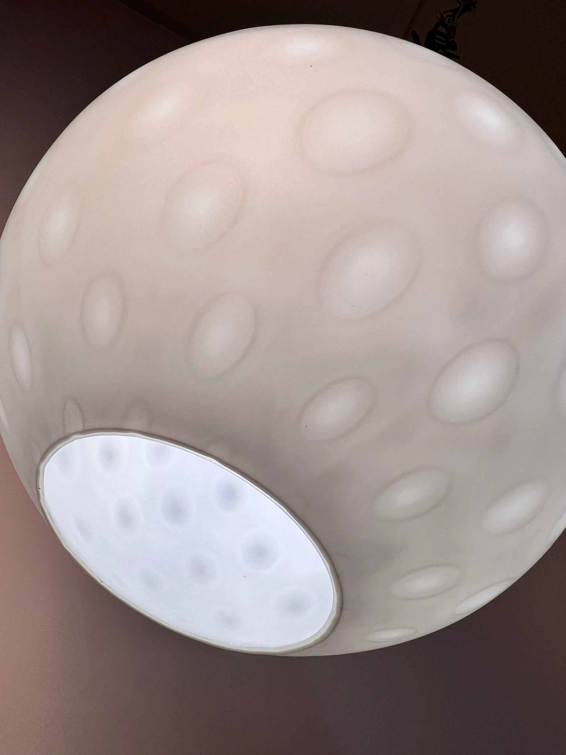 Hängelampe Modell Como Milchglas von Aloys Gangkofner für Peill & Putzler