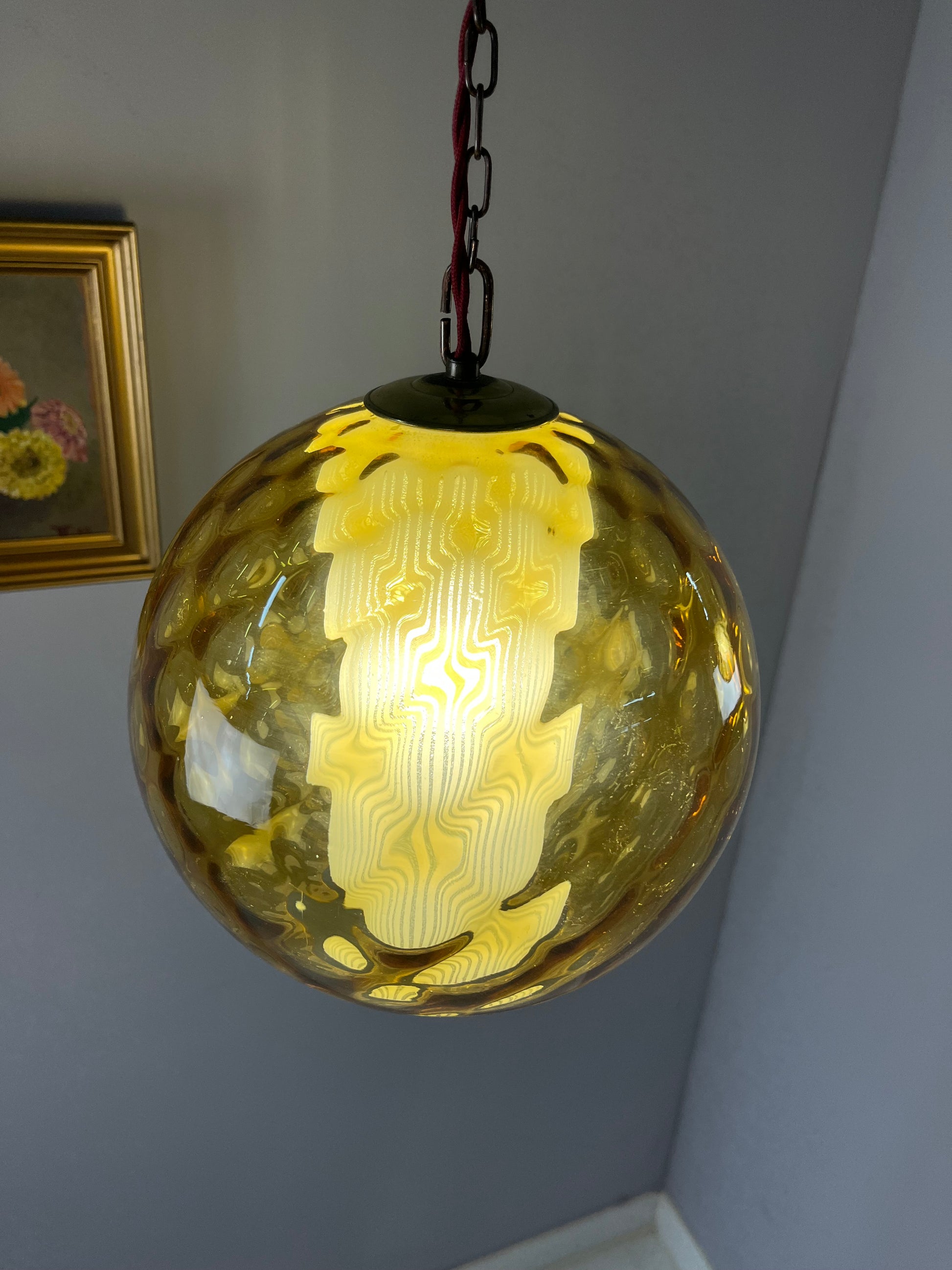 Kugellampe gelb Glas mit Kette aus Dänemark