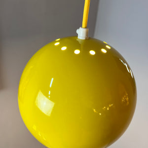 Kugellampe gelb aus Dänemark