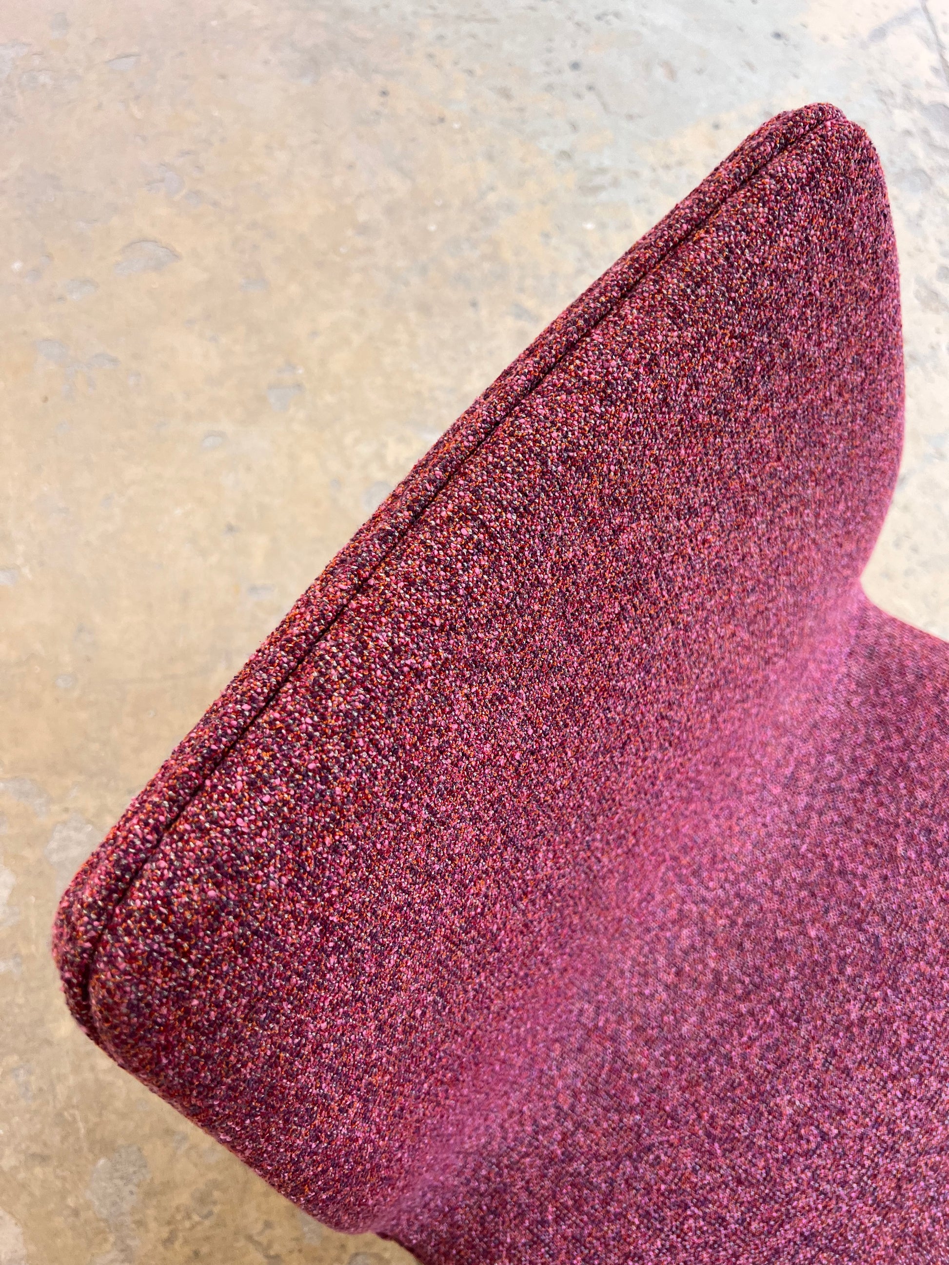 Sessel Lufthavnsstol brombeer-pink Chrom von Anden Arkitekt für Duba Møbelindustri