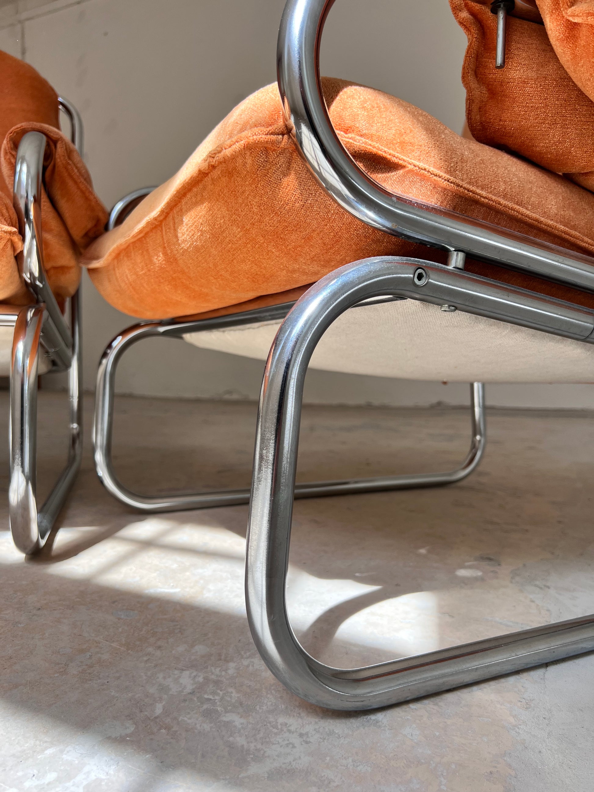 Sessel Halina orange Chrom von Hellerau