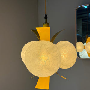 Hängelampe gelb weiß von Richard Essig