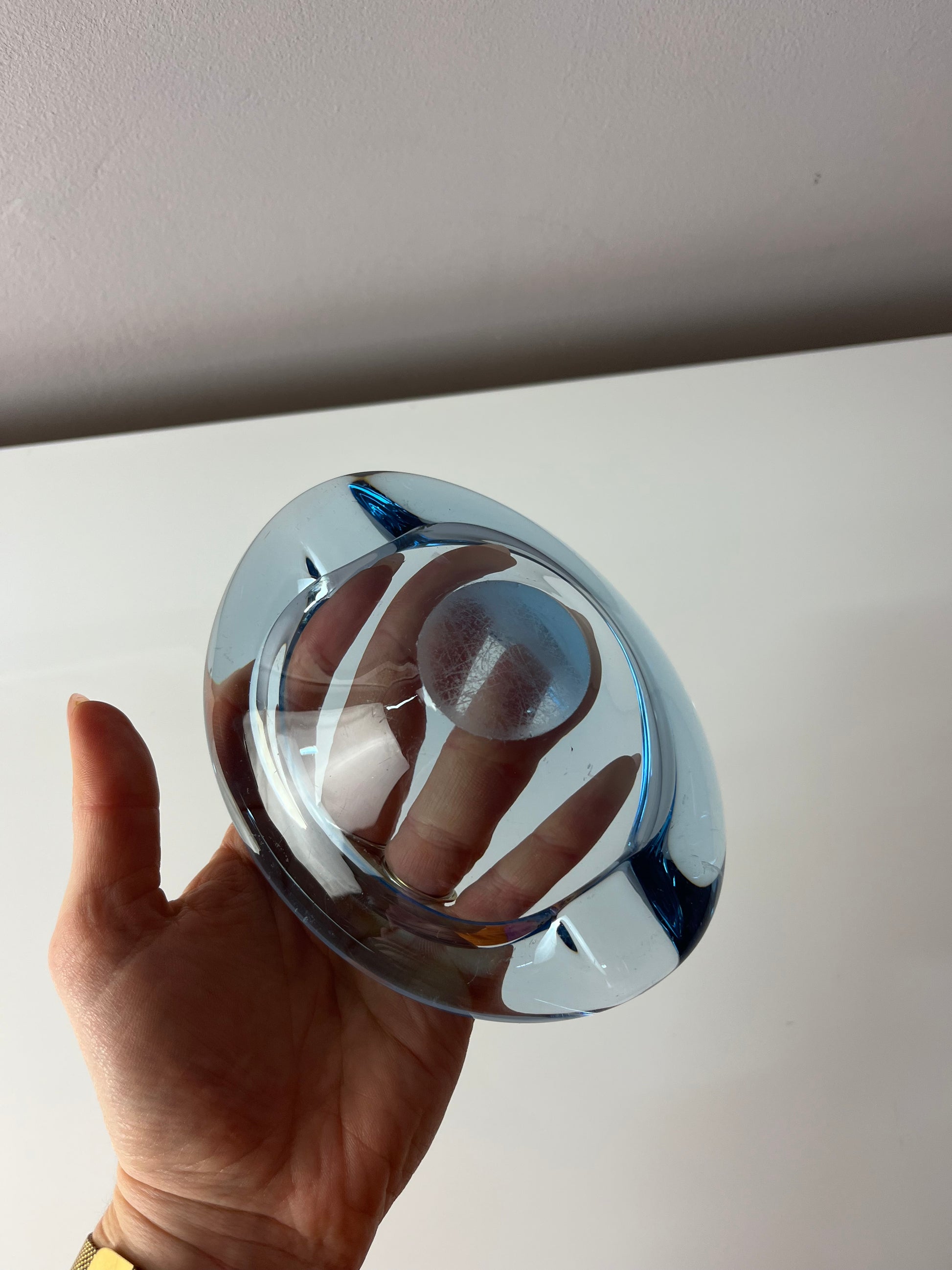 Aschenbecher hellblau Glas