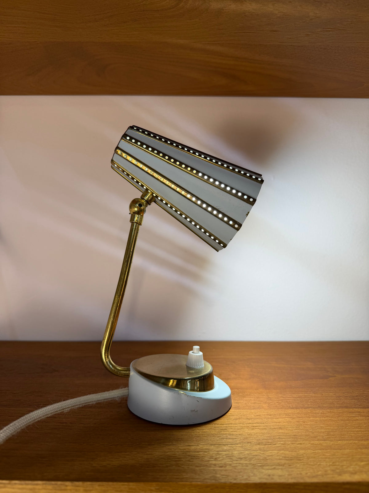 Tischlampe creme Messing von Robert Pfäffle