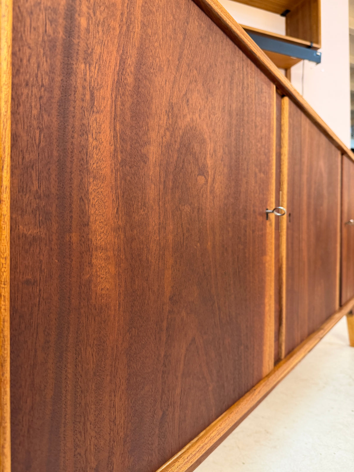 Sideboard Teak & Ulme aus Dänemark