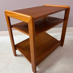Coffee Table mit Magazinablage Teak