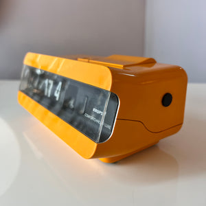 Wecker Comfortchron orange mit Klappzahlen von KRUPS
