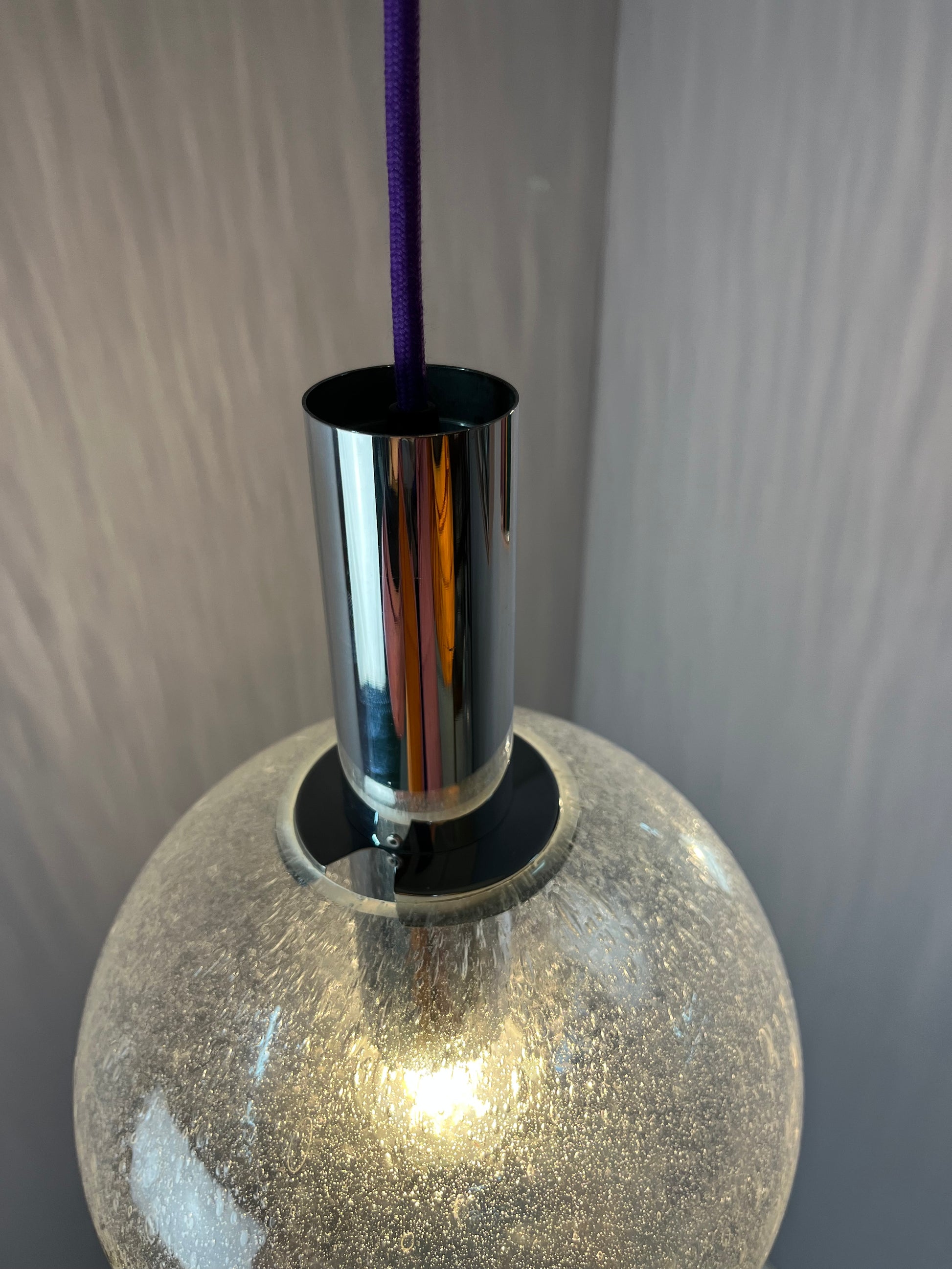 Hängelampe Größe M Einschlussglas Chrom von Doria