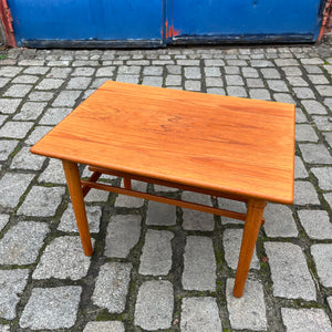 Couchtisch Teak mit Ablage aus Dänemark