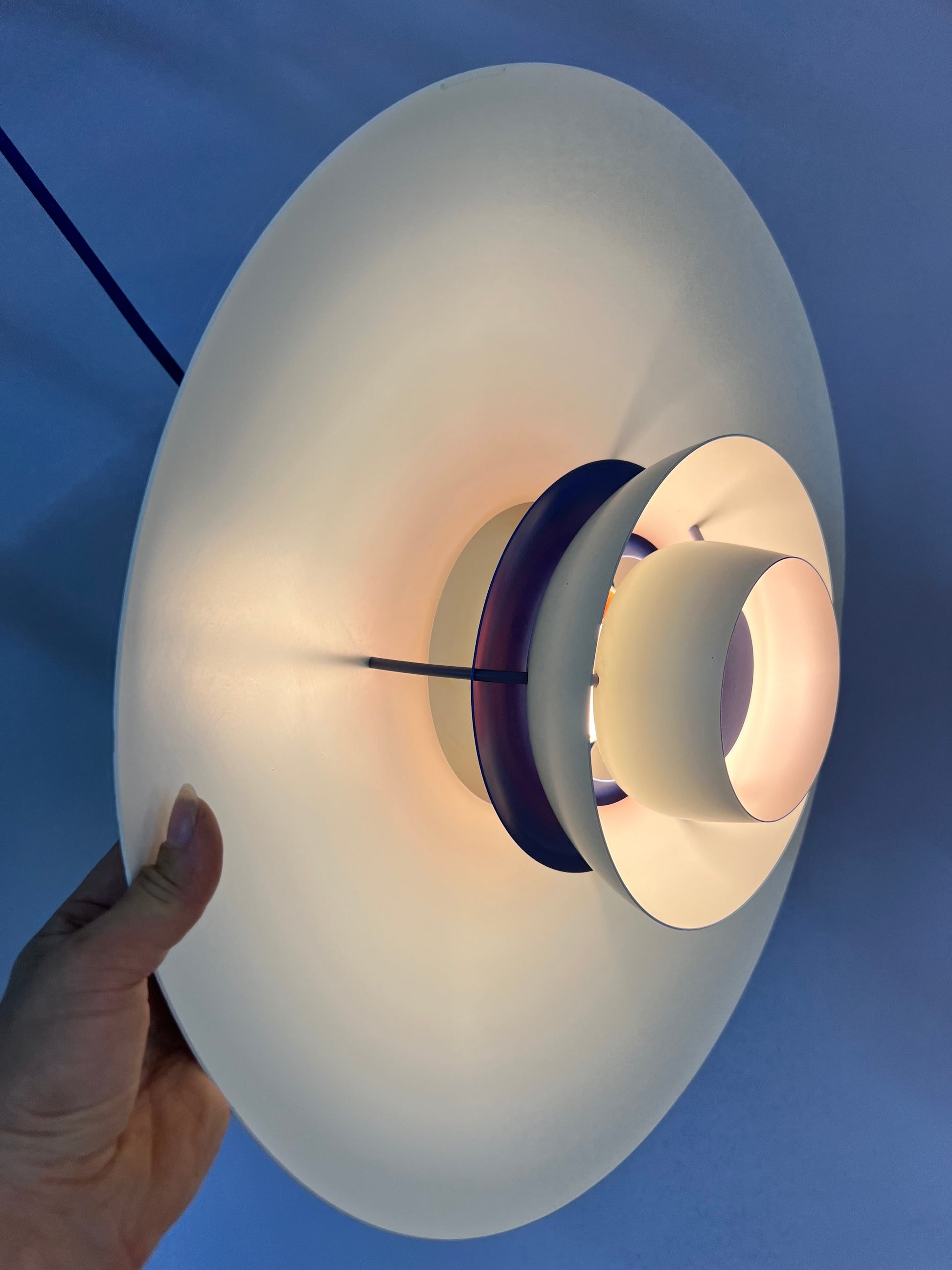 Lamellenlampe PH5 weiß blau von Poul Henningsen für Louis Poulsen