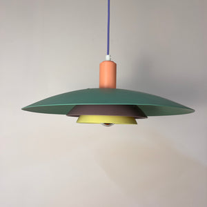 Lamellenlampe neu lackiert, Dänemark