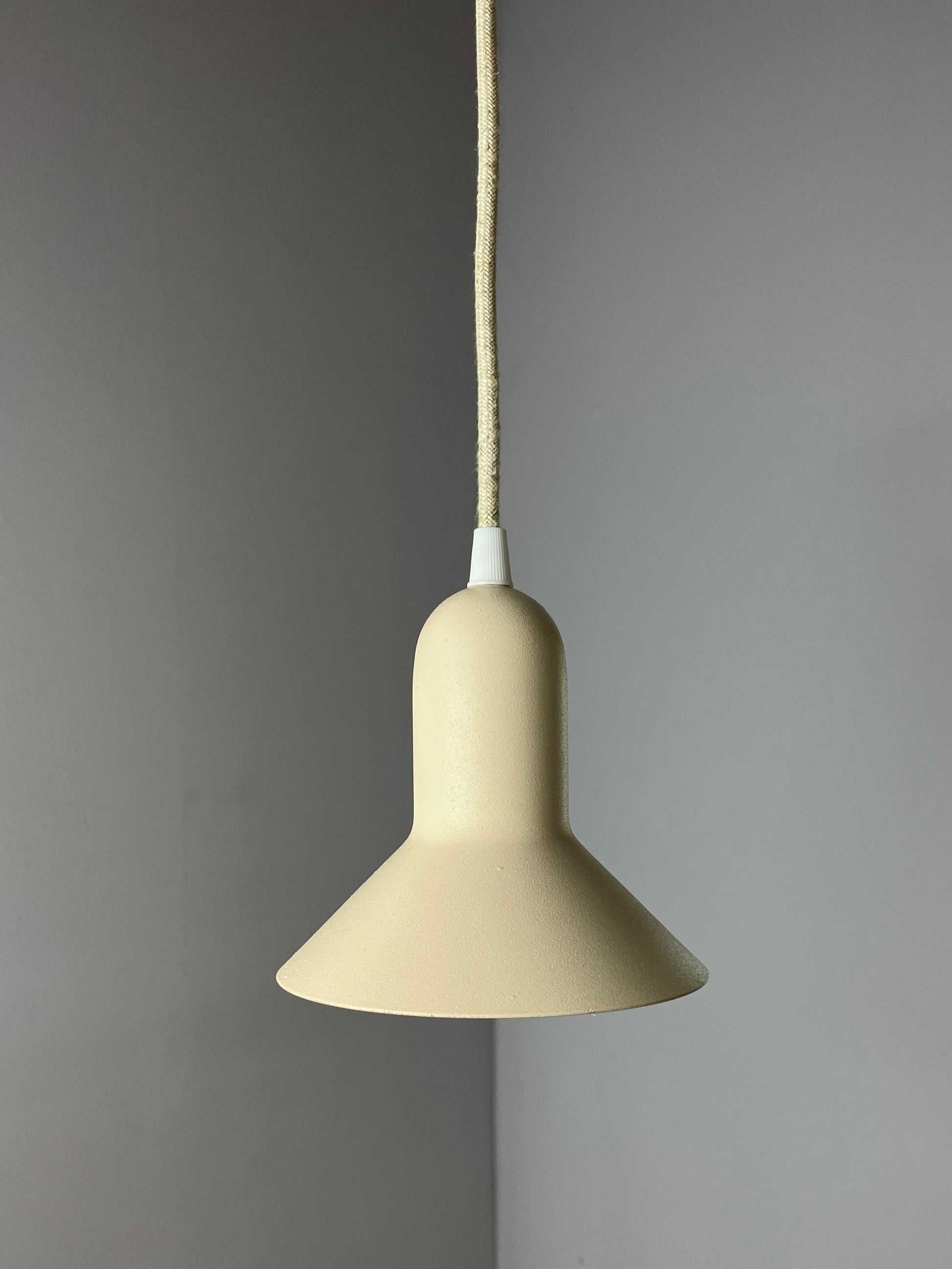 Hängelampe creme orange neu lackiert