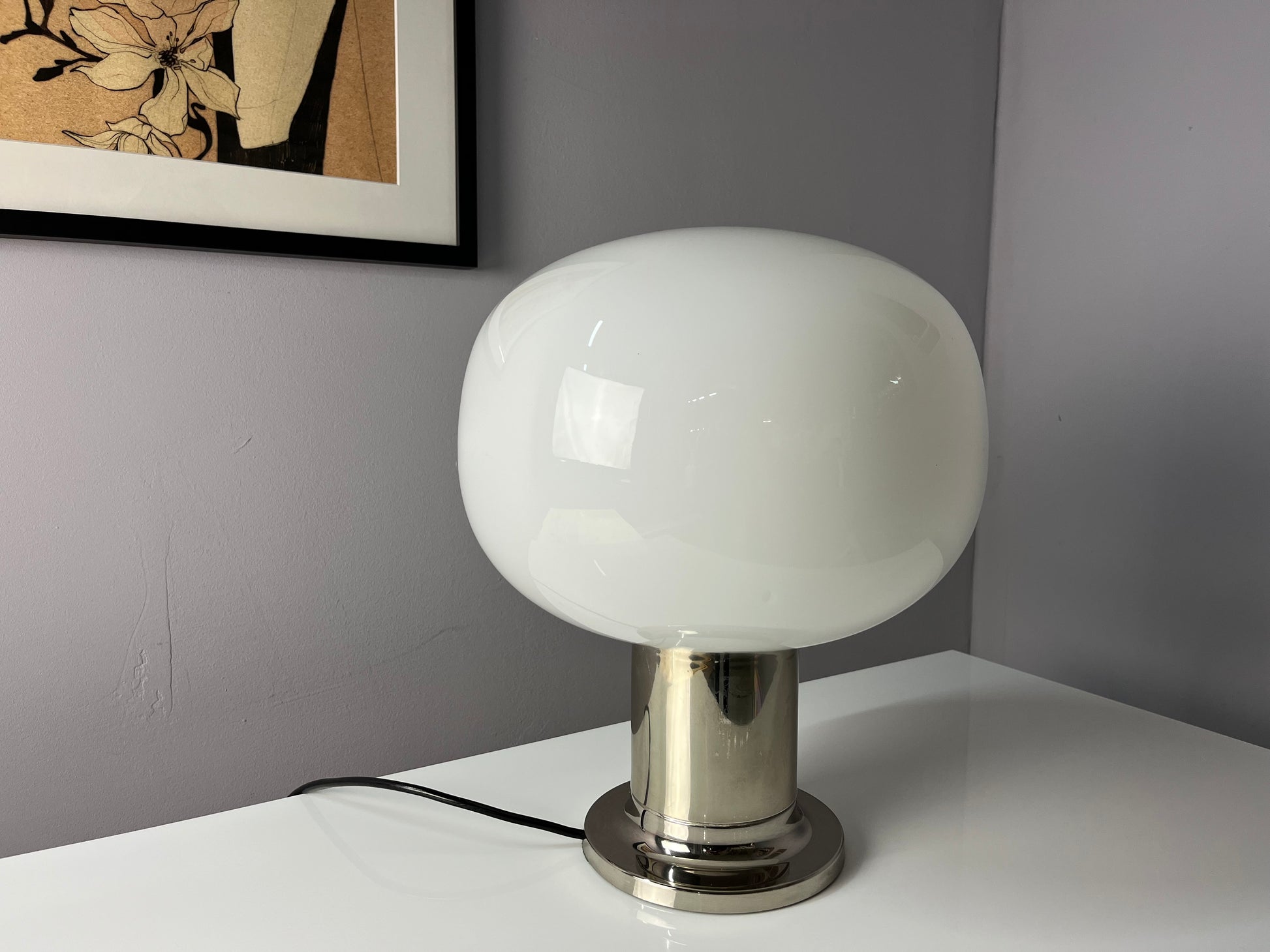 Mushroom Tischlampe Opalglas Chrom von Doria