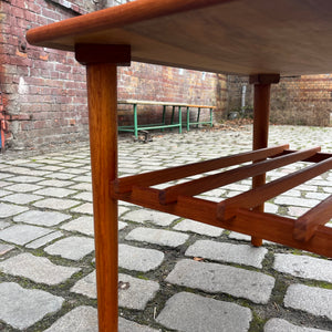 Couchtisch Teak mit Ablage aus Dänemark