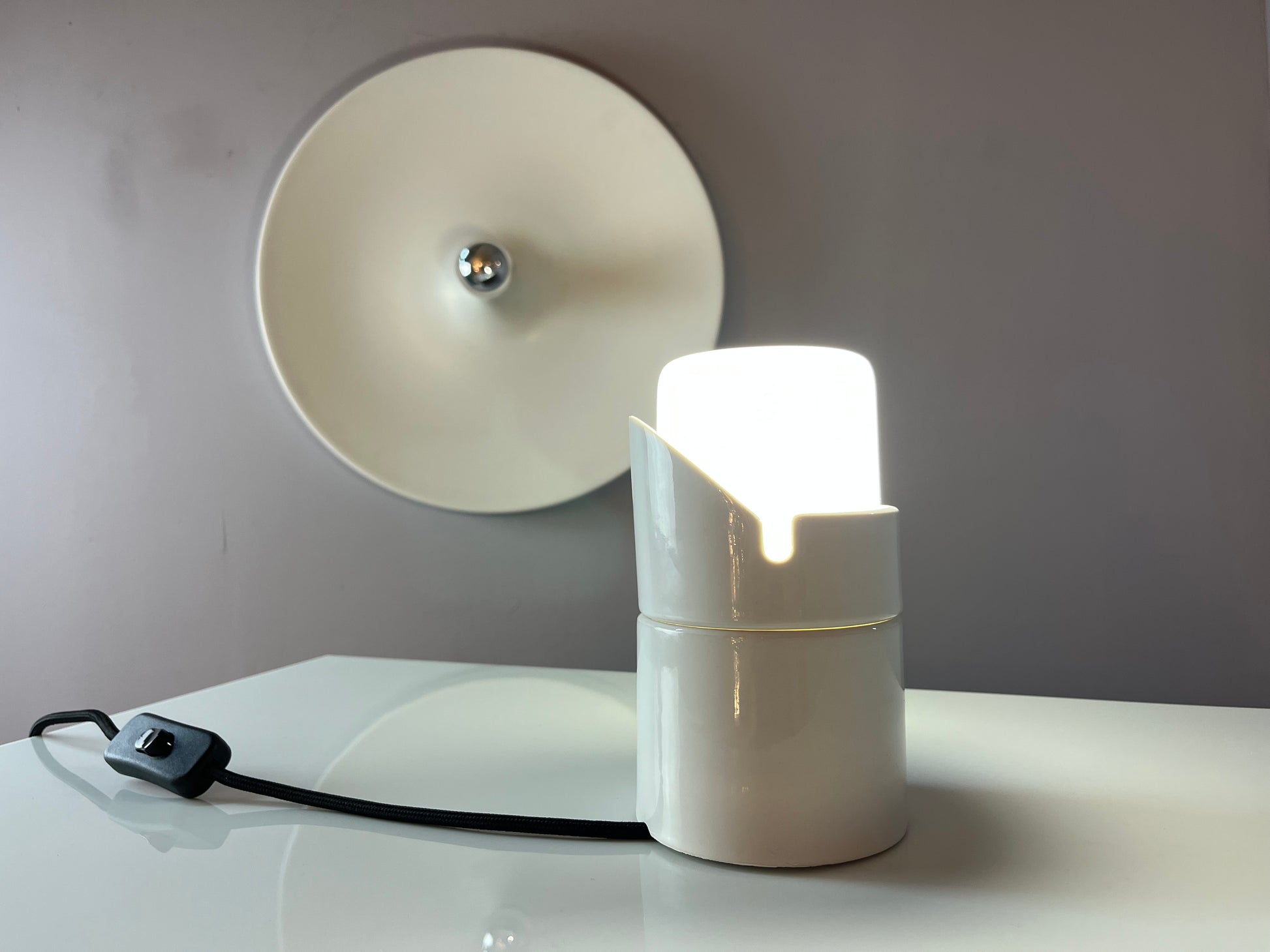Wand-oder Tischlampe Modell 6050 weiß von Sigvard Bernadotte für Ifö