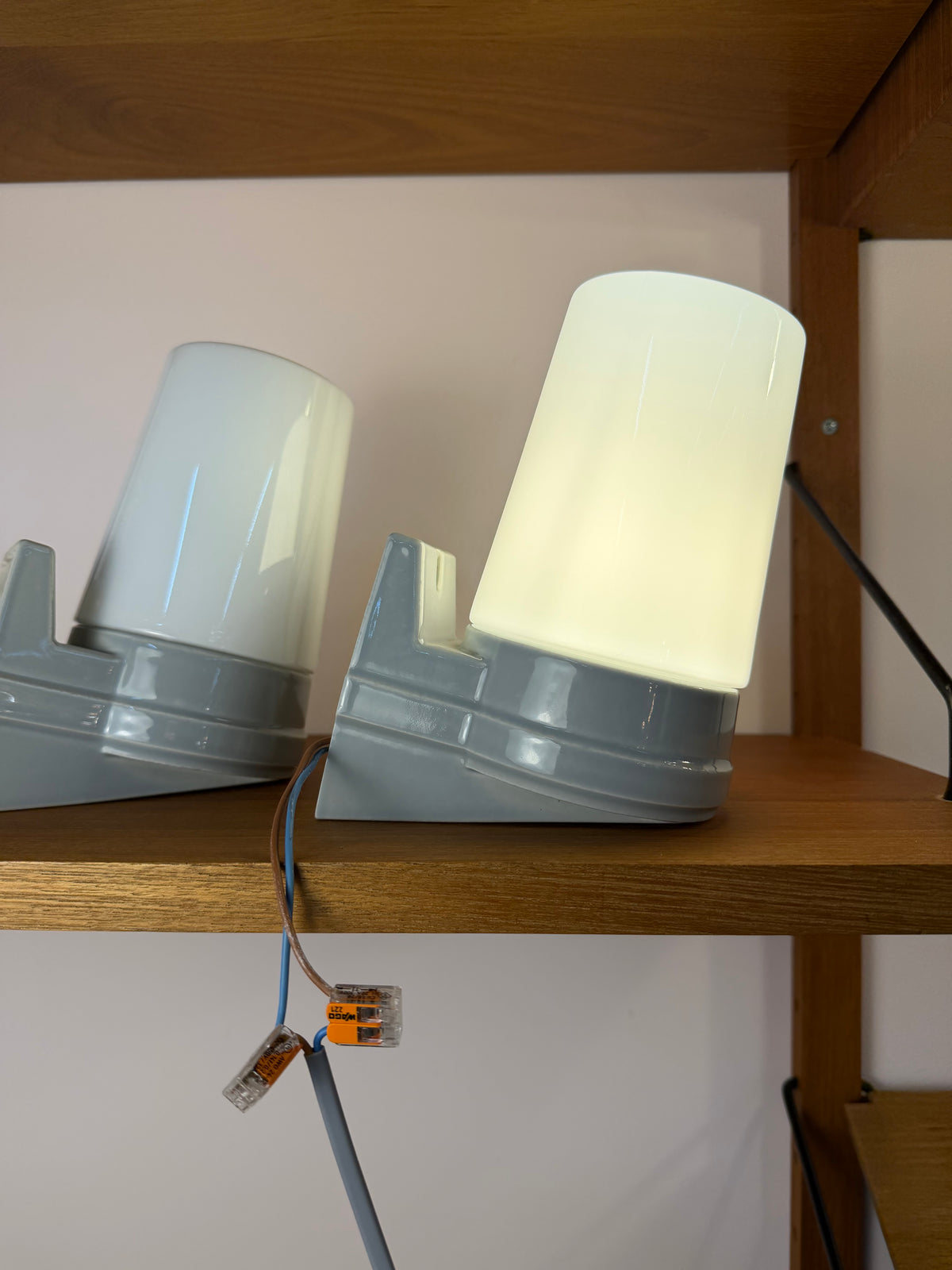 Set: 2x Wandlampe Modell 6070 weiß Sigvard Bernadotte für Ifö