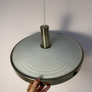 Hängelampe silber weiß mit Gitteroptik aus Dänemark