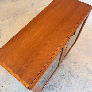 Kleine Vitrine Teak von H. W. Klein für Bramin
