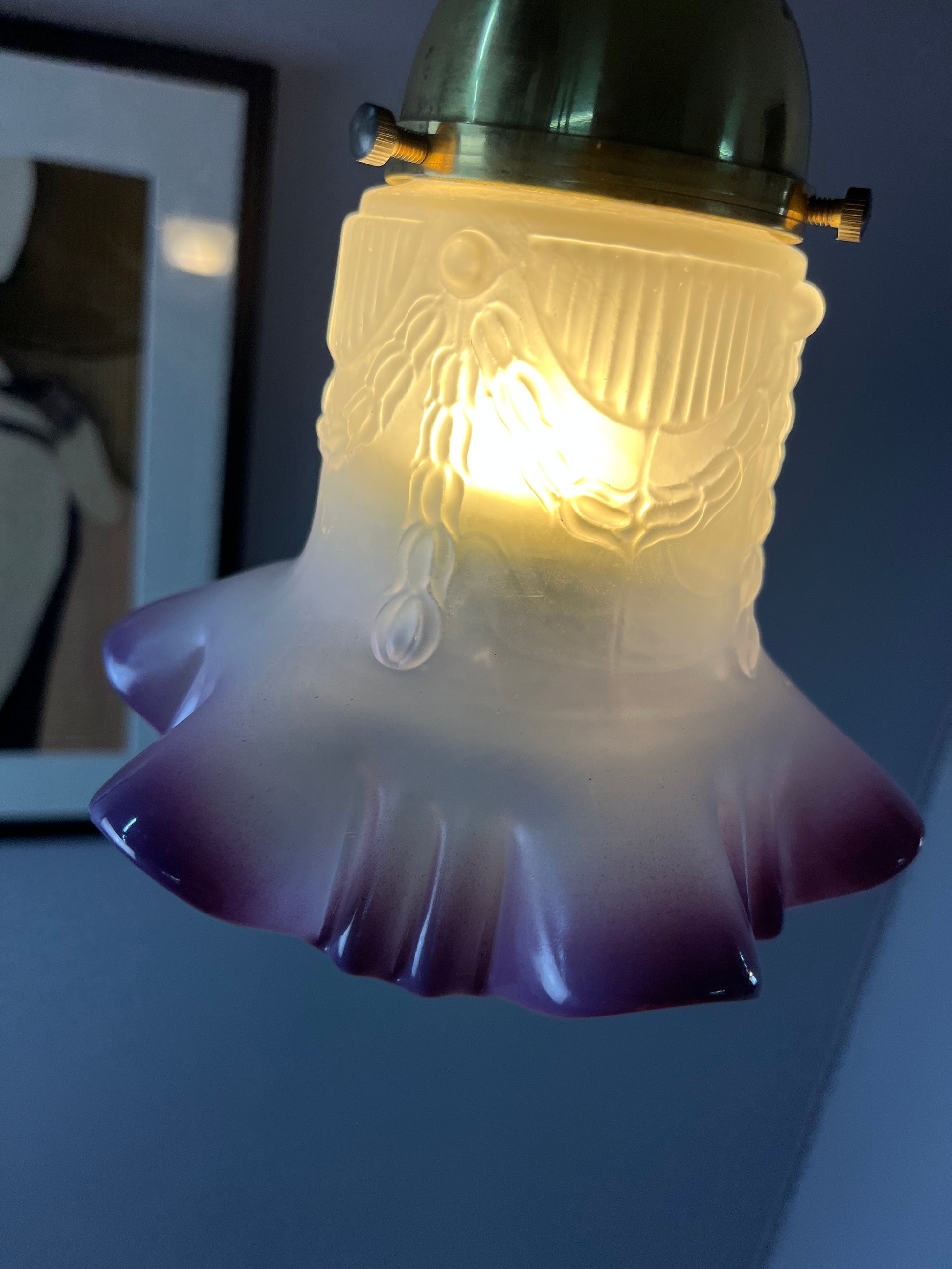 Hängelampe Blume lila Glas Messing