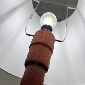 Stehlampe Teak mit verziertem Stoffschirm aus Dänemark