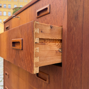 Kommode Teak mit Schloss aus Dänemark