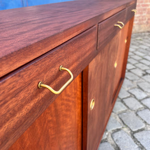 Schuhschrank Teak mit Messinggriffen aus Dänemark