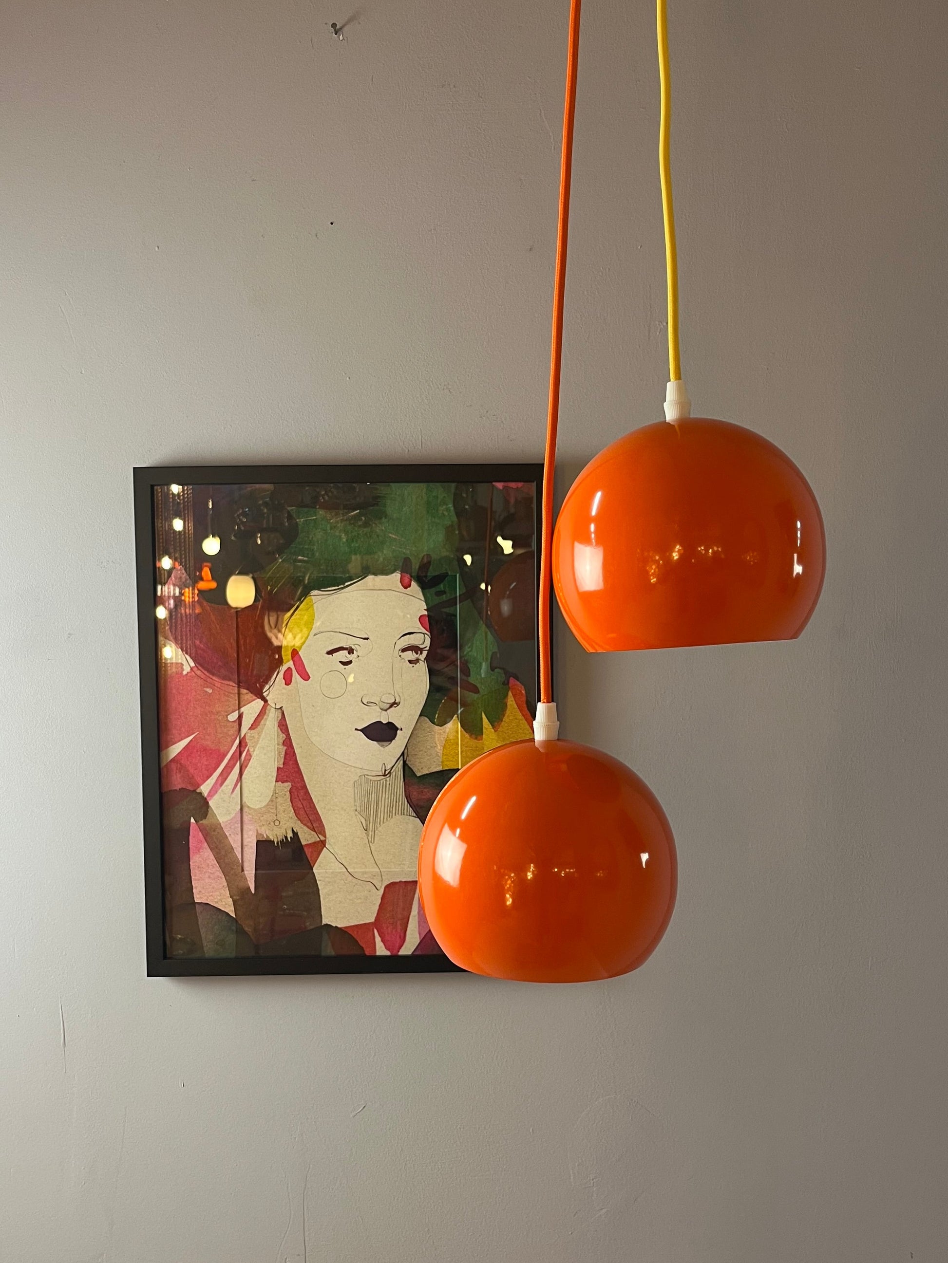 Kugellampe neu lackiert orange aus Dänemark