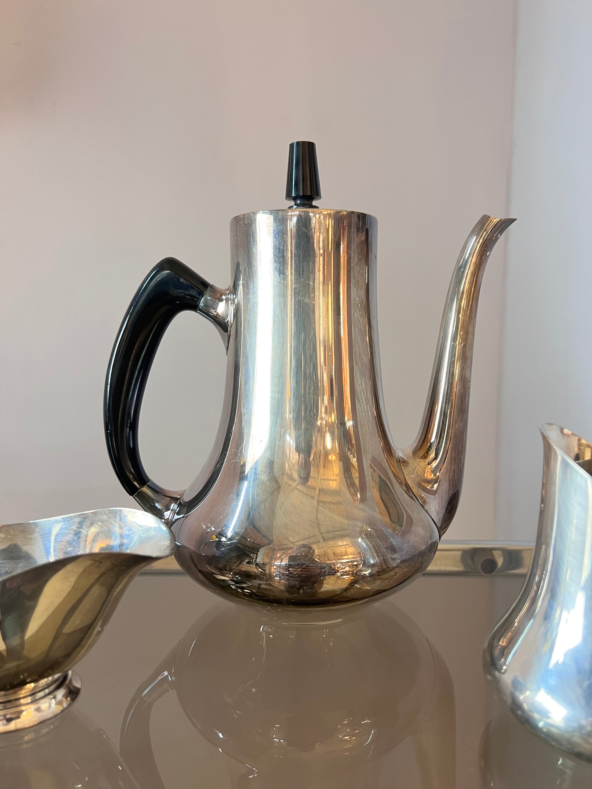 Set: Kanne, Zuckerdose, Milchkännchen & Sauciere Teile EPNS versilbert von Hans Bunde für COHR Denmark