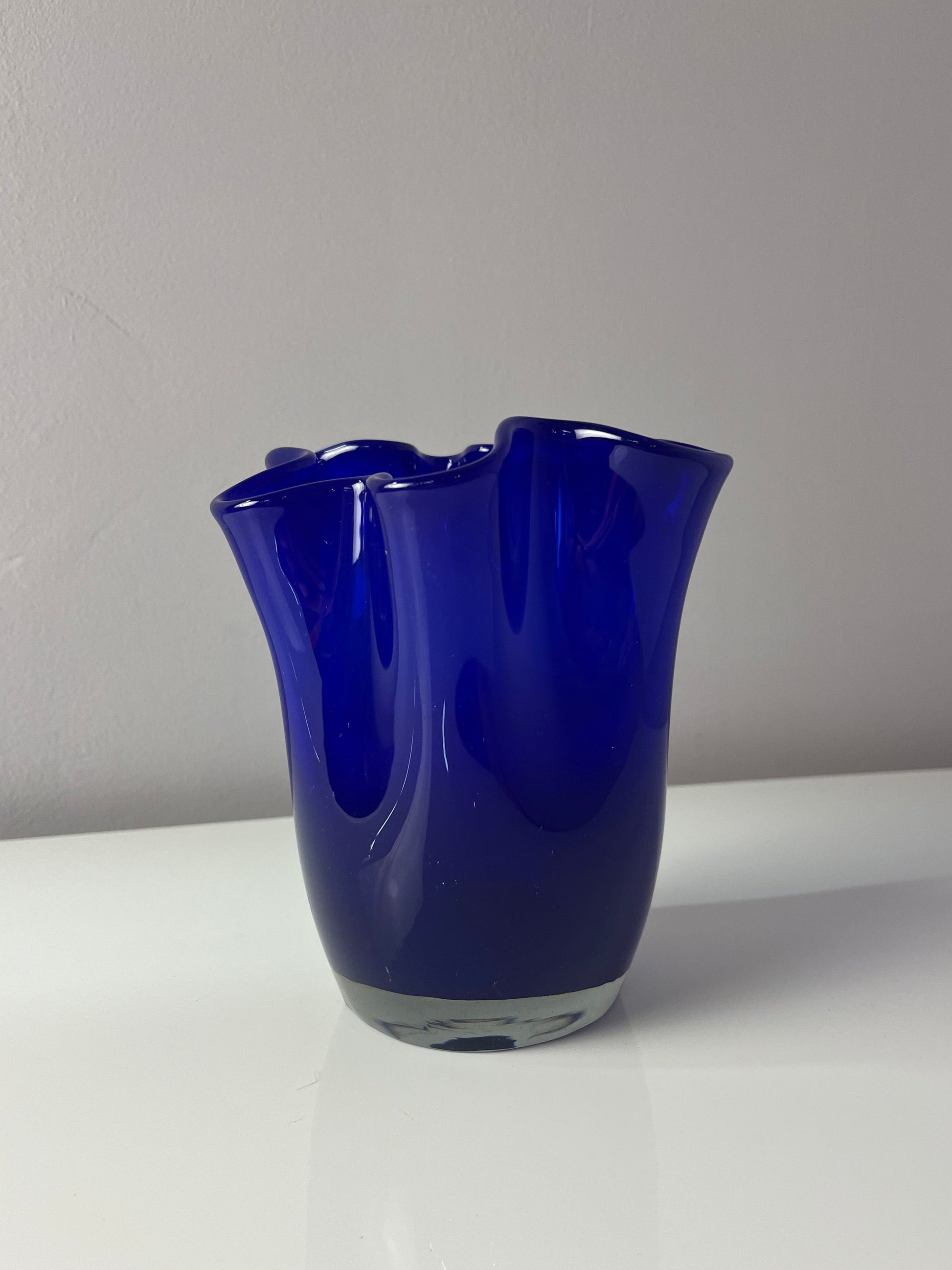 Schmale Vase Fazoletto blau Glas