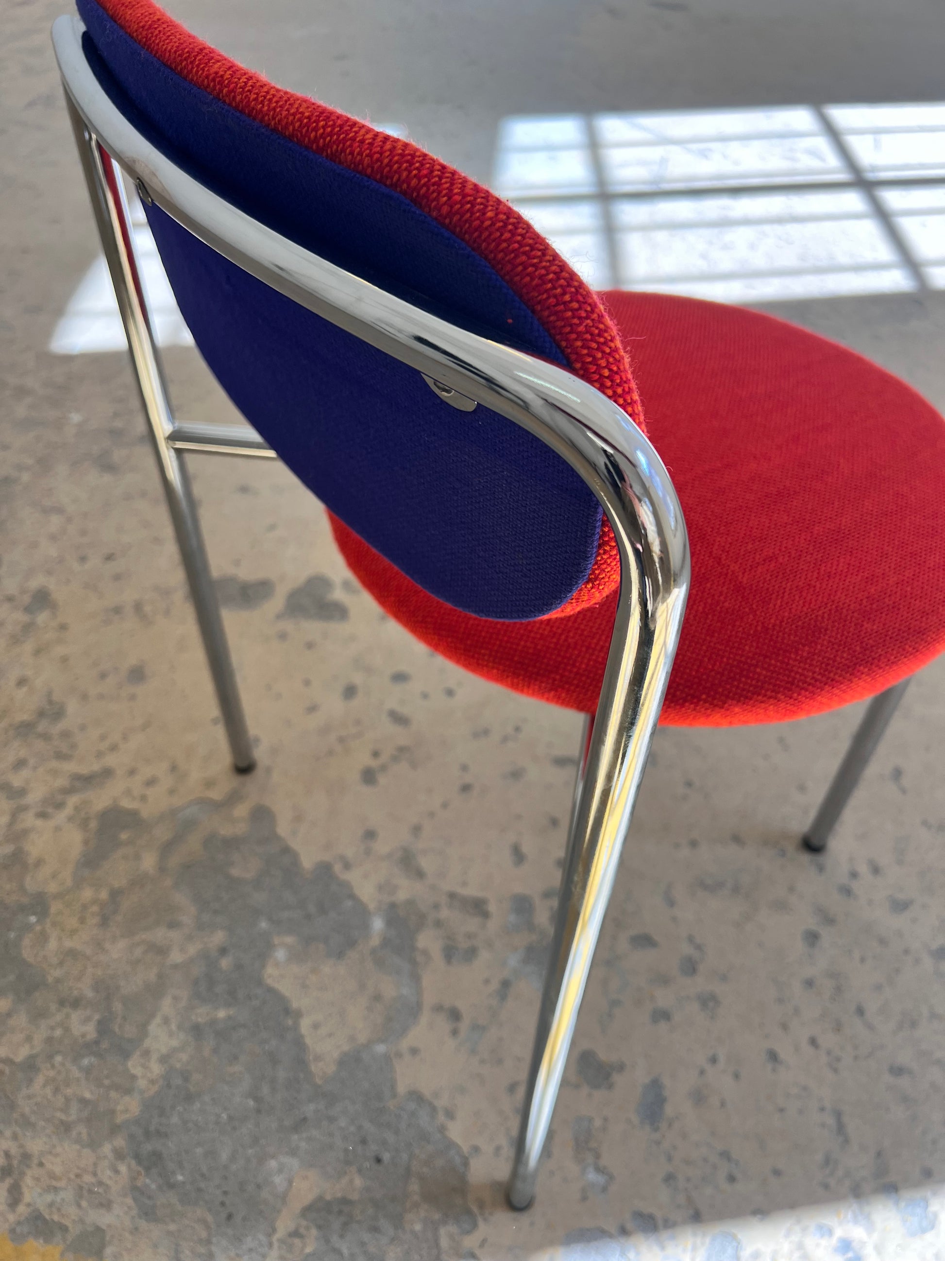 Polsterstuhl orange blau Chrom neu bezogen
